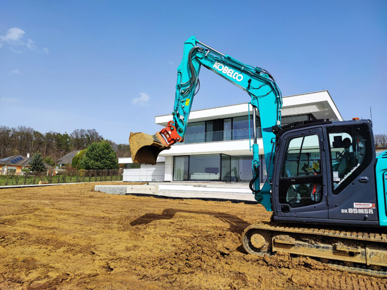 Professionell angelegte Außenanlage von Erdbau Postl